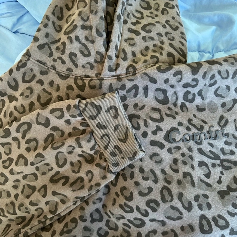 Comfrt Panther sold out hoodie - Picture 2 of 3